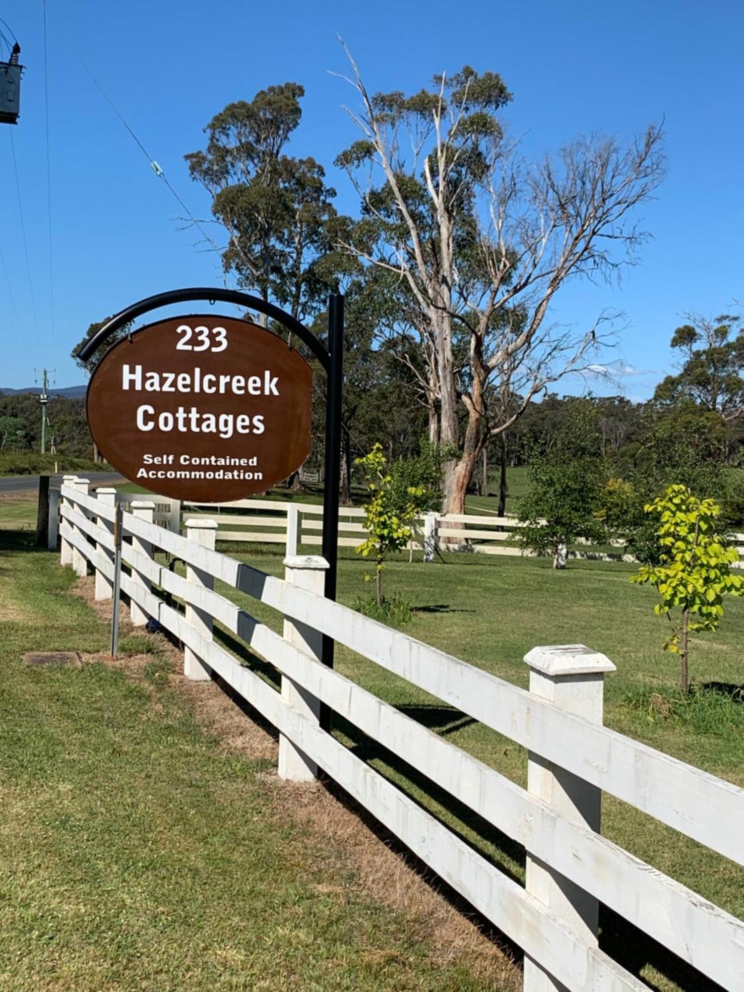Hazelcreek Cottages Exeter エクステリア 写真