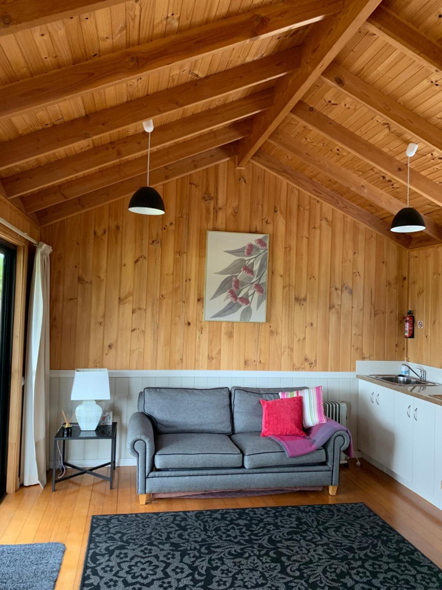 Hazelcreek Cottages Exeter エクステリア 写真